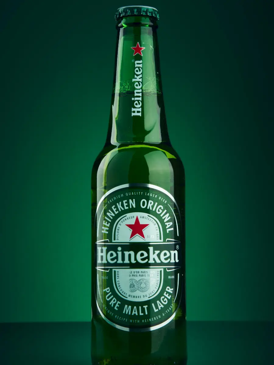 Garrafa de long neck Heineken