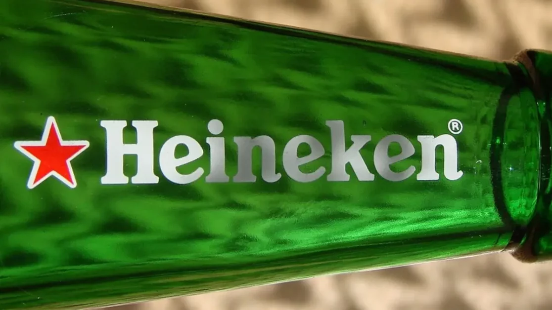 Garrafa de cerveja Heineken