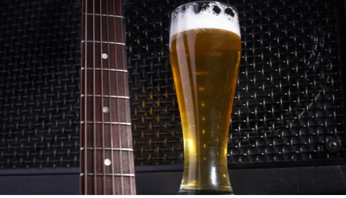 Cerveja e música: uma combinação afinada