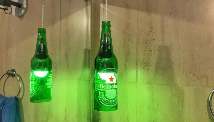 Luminária de garrafa de cerveja